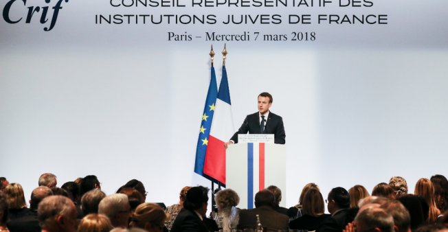 Photo of Macron ne déroge pas à la règle