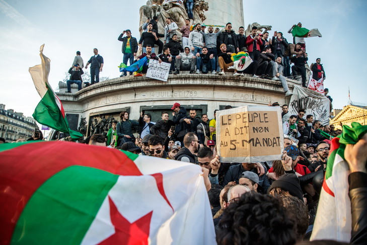 Photo of Paris: la mobilisation anti 5ème mandat s’amplifie!